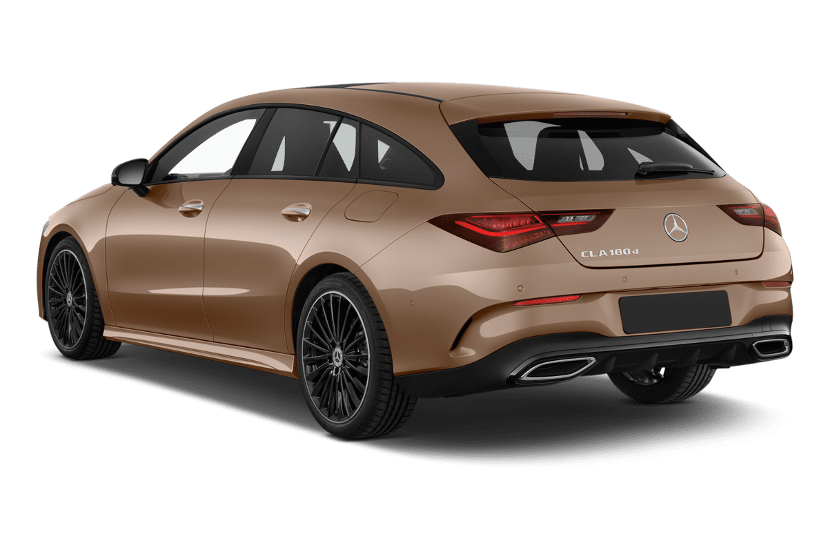Schräge Heckansicht eines Mercedes CLA Shooting Brake, freigestellt