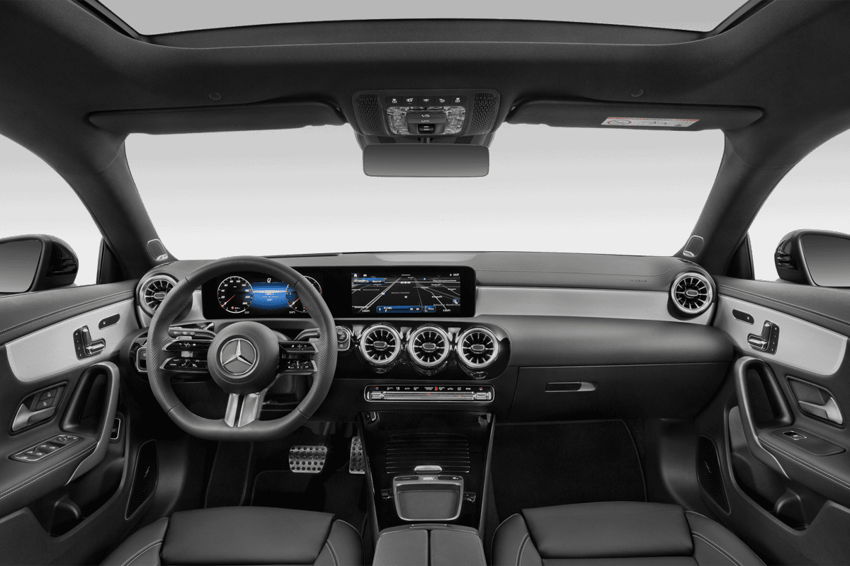 Armaturenbrett eines Mercedes CLA Shooting Brake