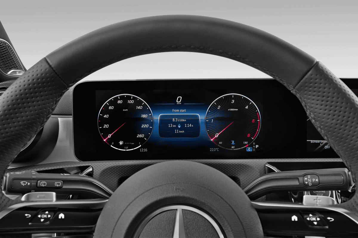 Kombiinstrument eines Mercedes CLA Shooting Brake