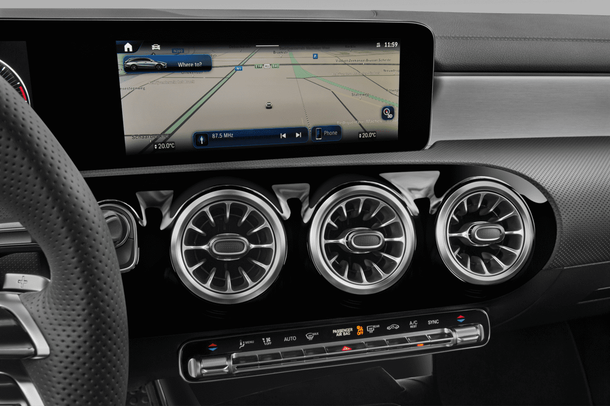 Mittelkonsole eines Mercedes CLA Shooting Brake