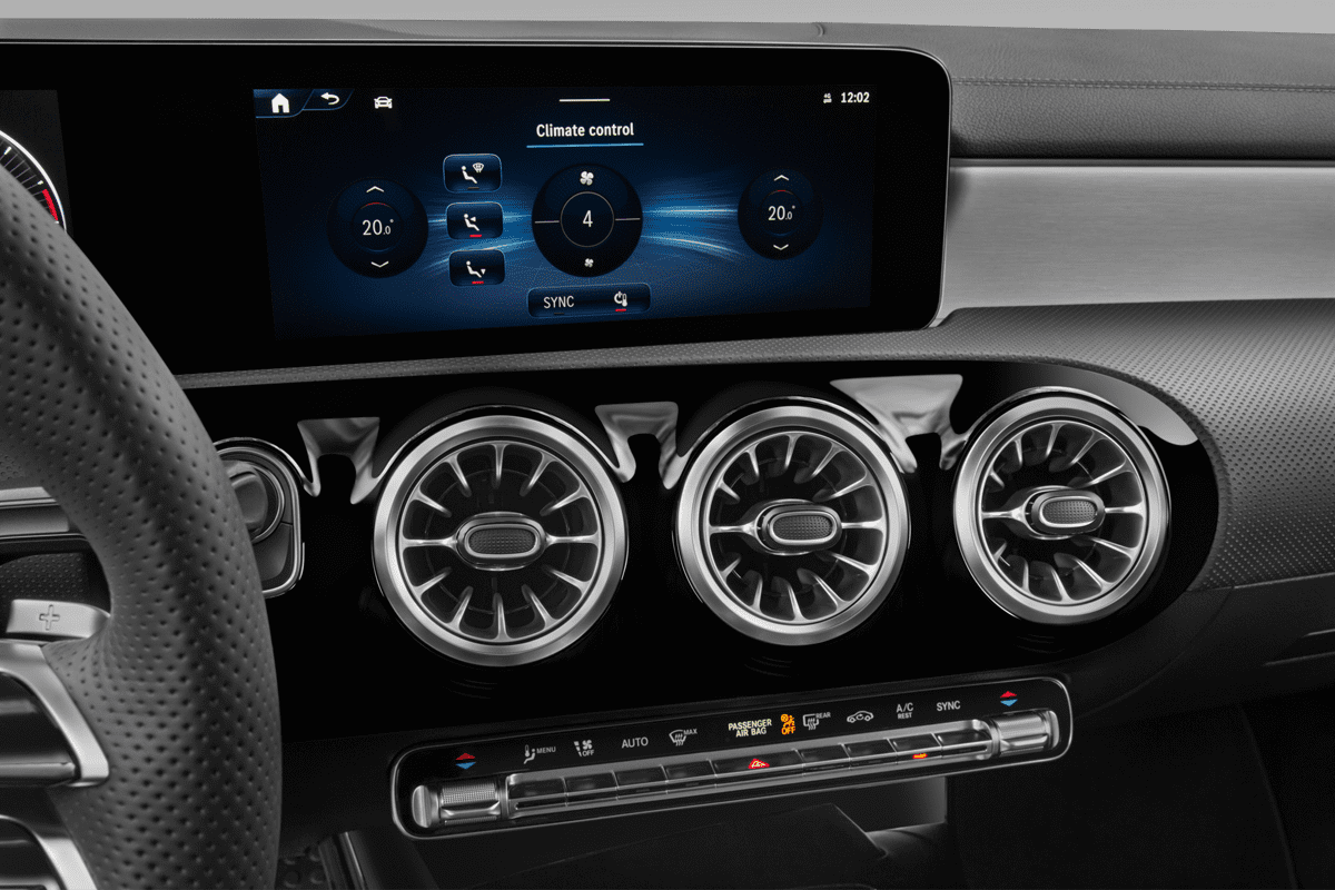 Klimasteuerung eines Mercedes CLA Shooting Brake