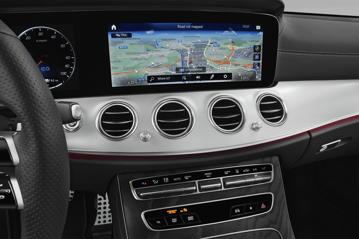 Mittelkonsole eines Mercedes E-Klasse T-Modell Plug-in-Hybrid