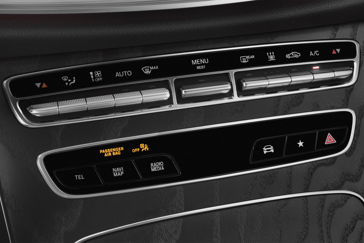 Klimasteuerung eines Mercedes E-Klasse T-Modell Plug-in-Hybrid