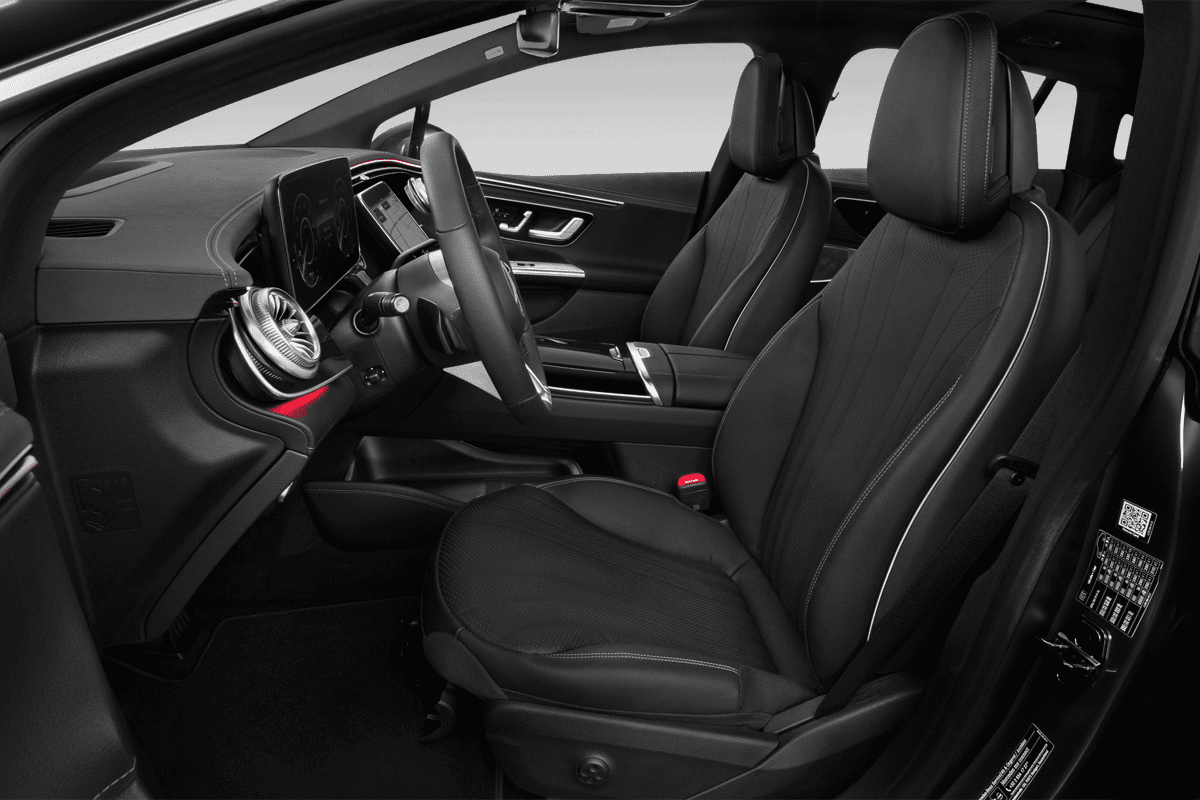 Vordersitze eines Mercedes EQE