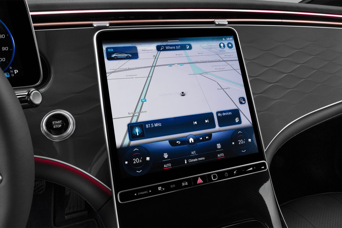 Mittelkonsole eines Mercedes EQE