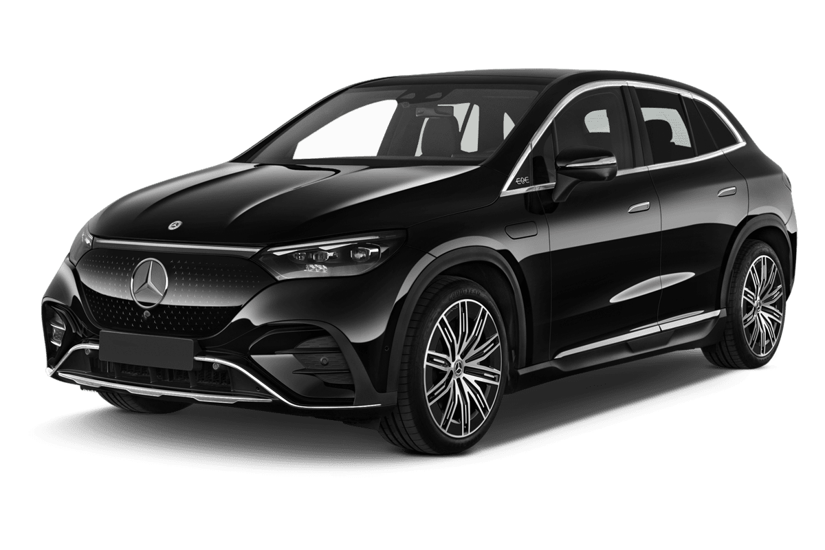 Schräge Frontansicht eines Mercedes EQE SUV, freigestellt