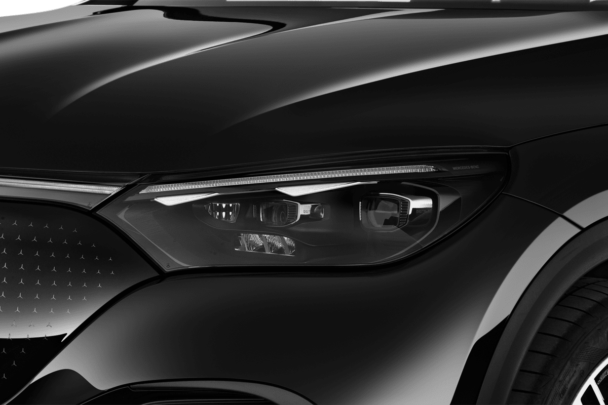 Frontscheinwerfer eines Mercedes EQE SUV