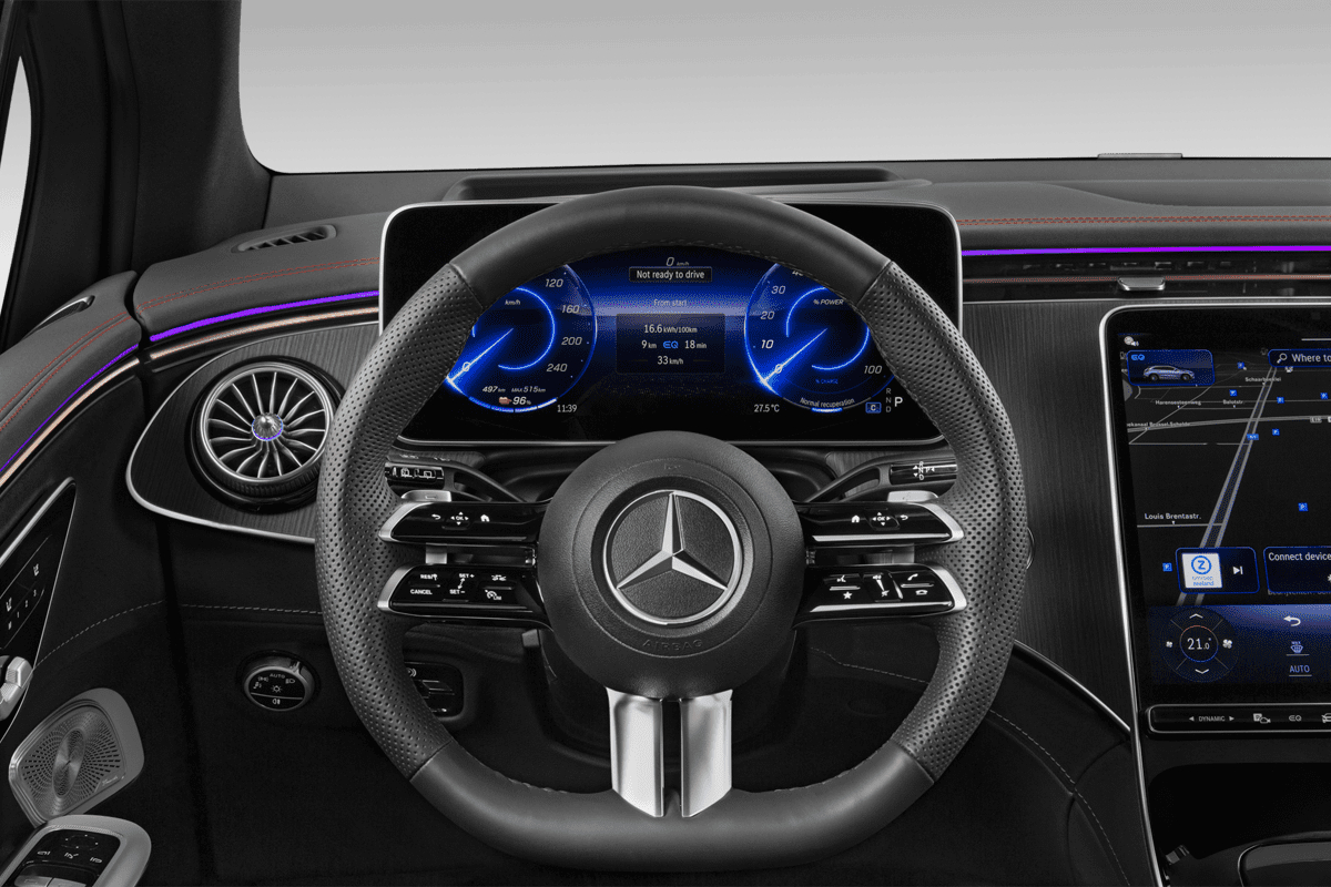 Lenkrad eines Mercedes EQE SUV