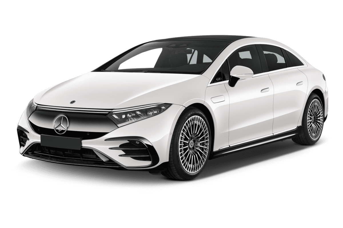 Schräge Frontansicht eines Mercedes EQS, freigestellt