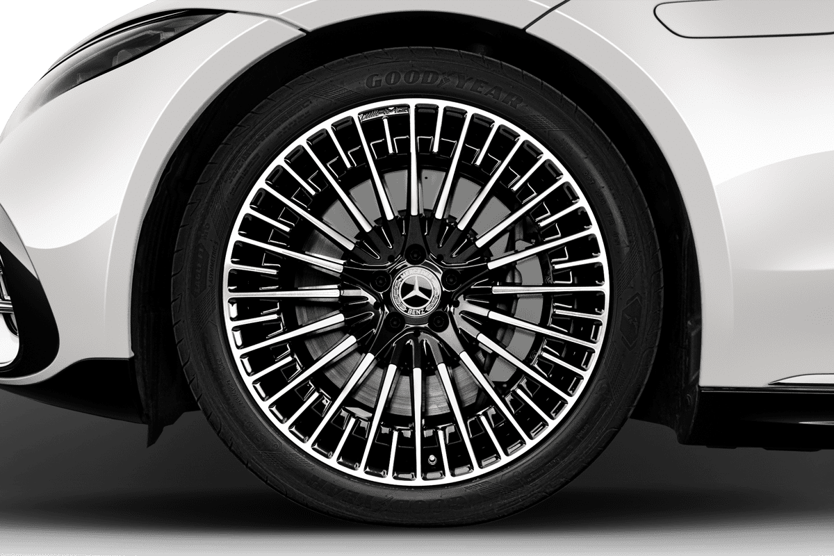 Radkappe oder Felge eines Mercedes EQS