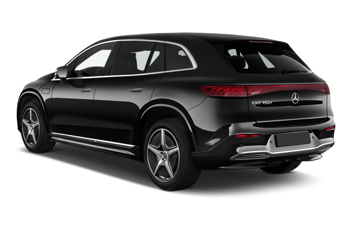 Schräge Heckansicht eines Mercedes EQS SUV, freigestellt