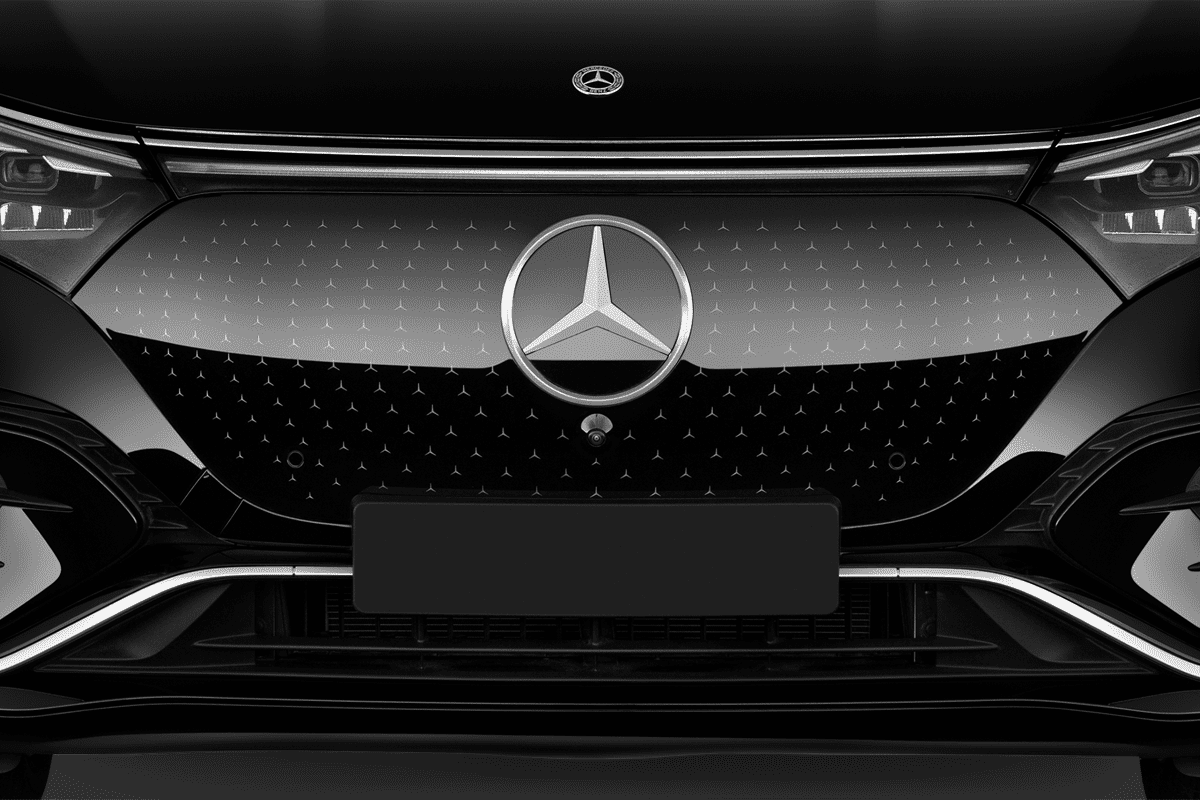 Kühlergrill eines Mercedes EQS SUV