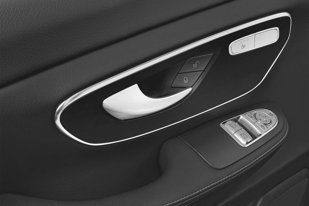 Türsteuerung eines Mercedes EQV