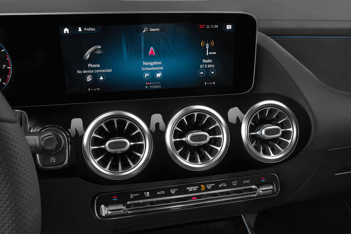 Mittelkonsole eines Mercedes GLA