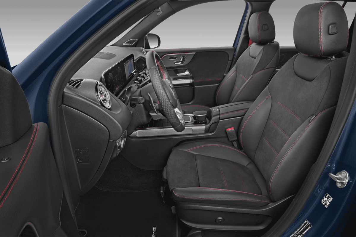 Vordersitze eines Mercedes GLB