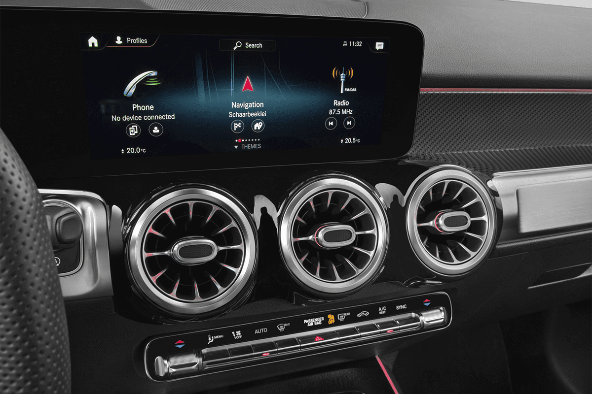 Mittelkonsole eines Mercedes GLB