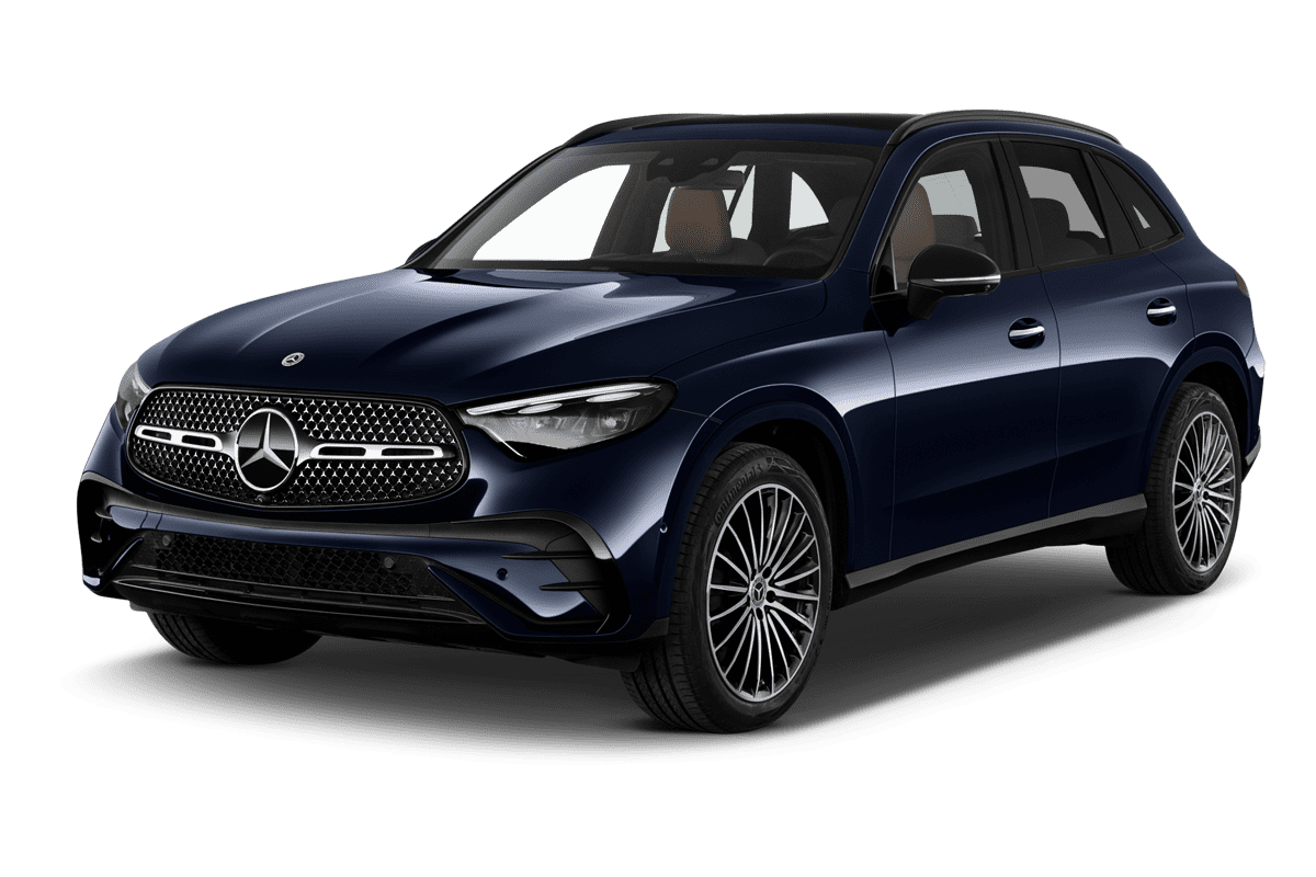 Schräge Frontansicht eines Mercedes GLC, freigestellt