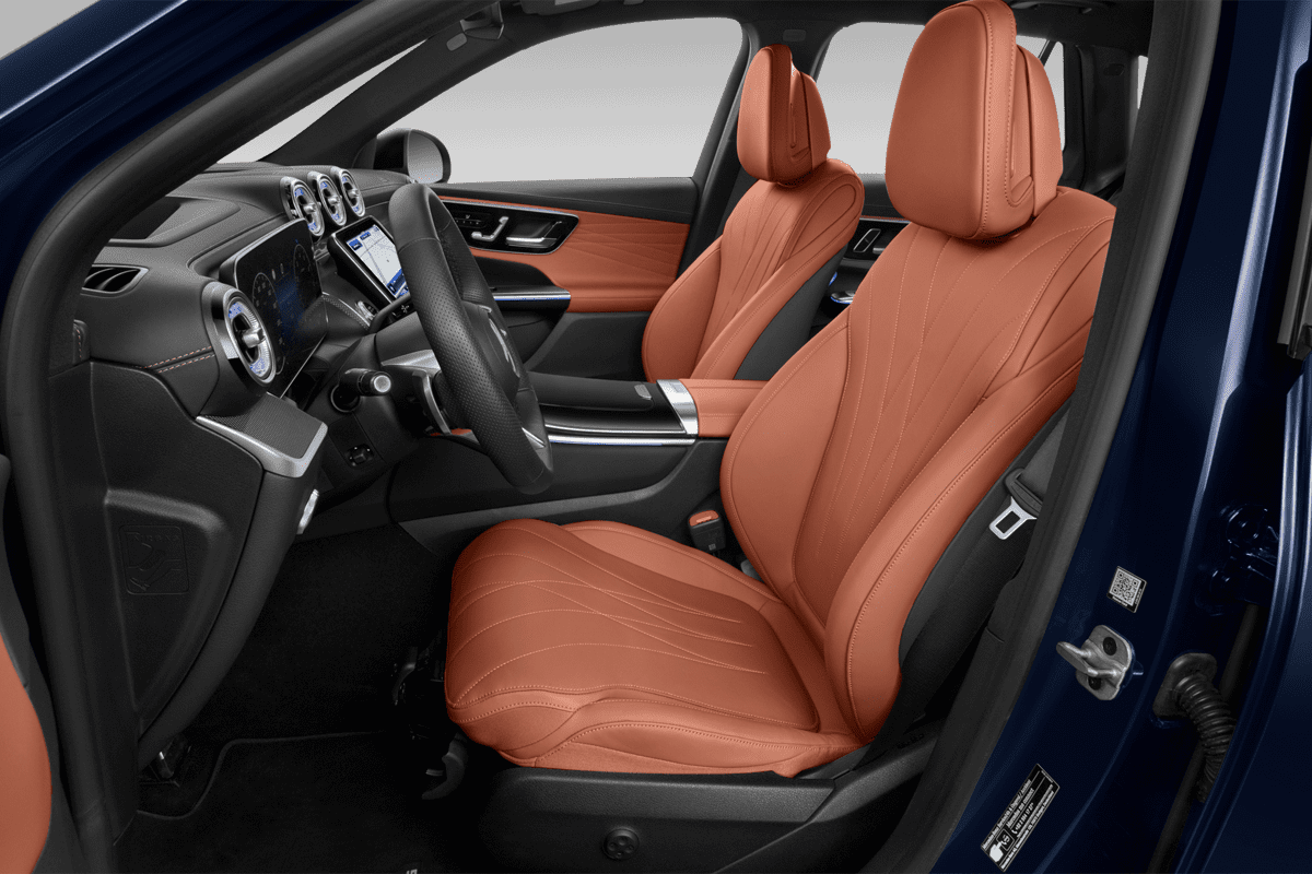 Vordersitze eines Mercedes GLC