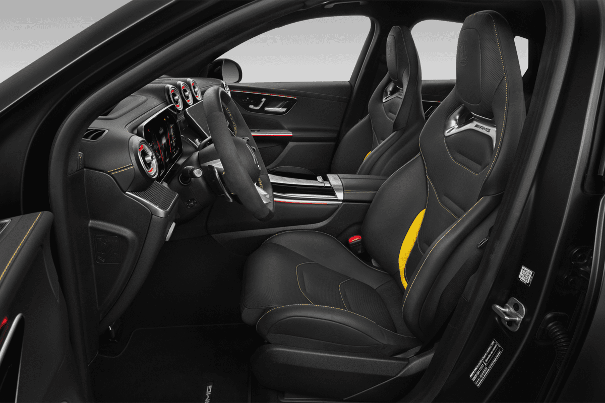 Vordersitze eines Mercedes GLC Coupé