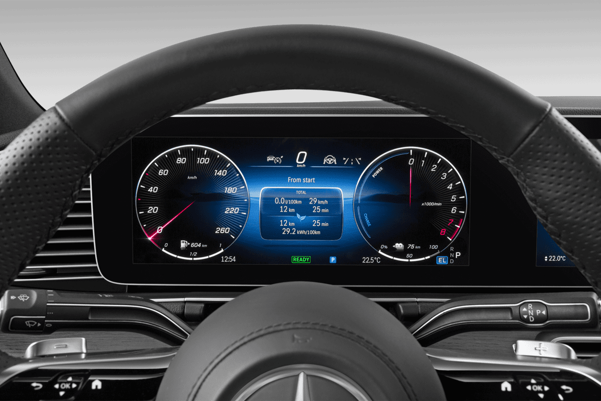 Kombiinstrument eines Mercedes GLE-Coupé Plug-in-Hybrid