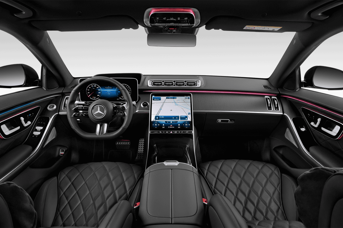 Armaturenbrett eines Mercedes S-Klasse Plug-in-Hybrid