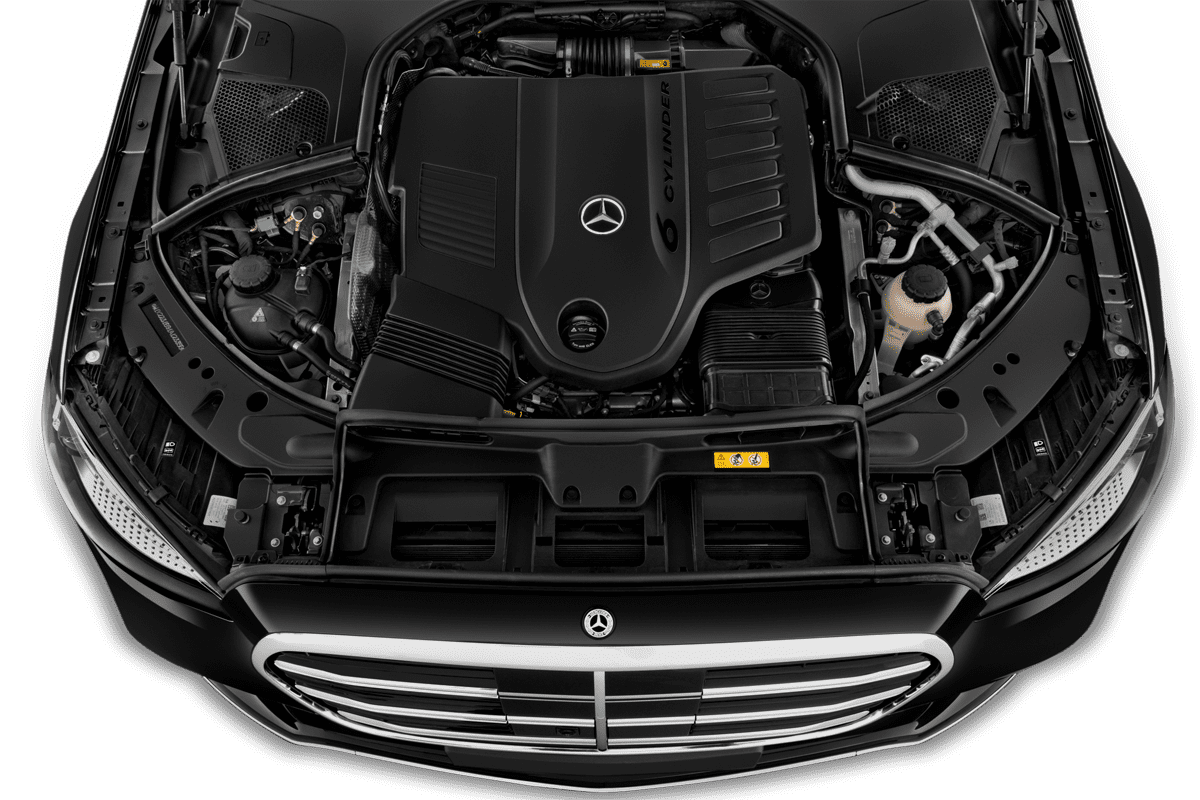 Motorraum eines Mercedes S-Klasse Plug-in-Hybrid