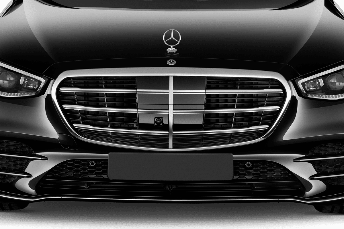 Kühlergrill eines Mercedes S-Klasse Plug-in-Hybrid