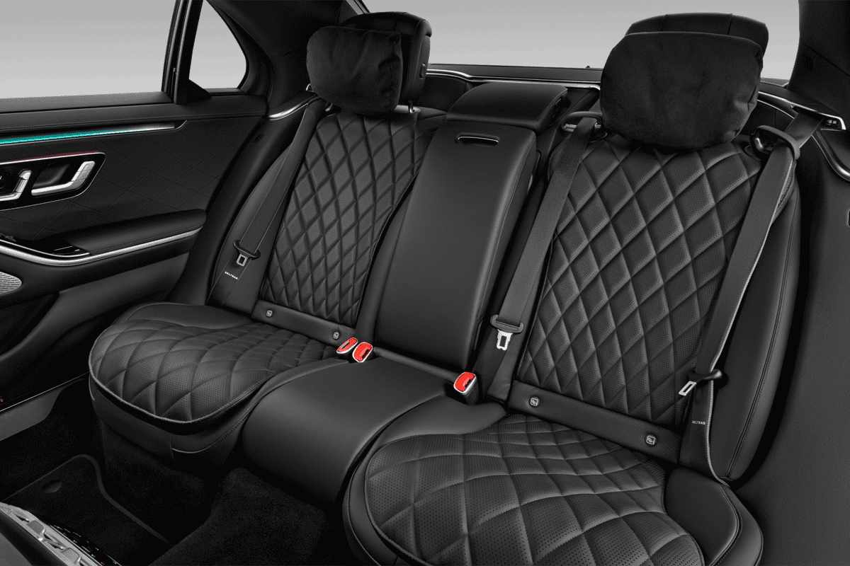 Rücksitzbank eines Mercedes S-Klasse Plug-in-Hybrid