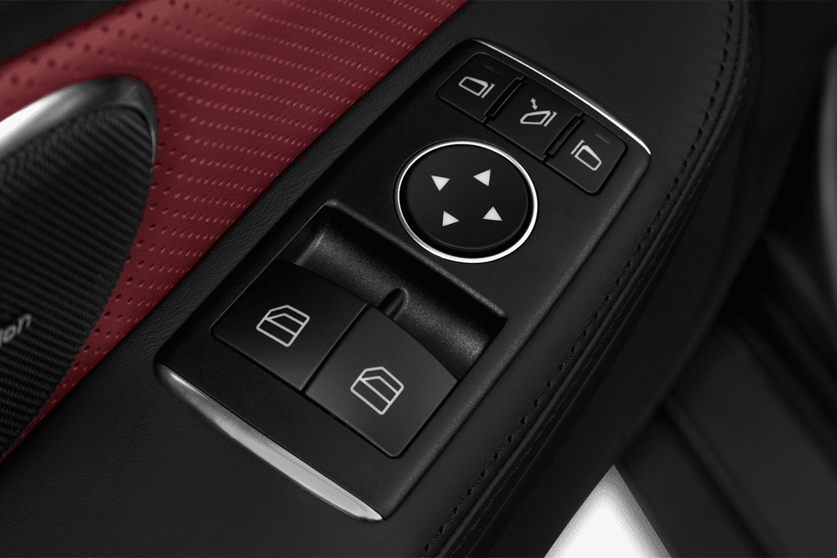 Türsteuerung eines Mercedes SLC