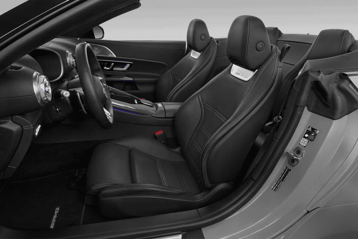 Vordersitze eines Mercedes AMG SL Roadster