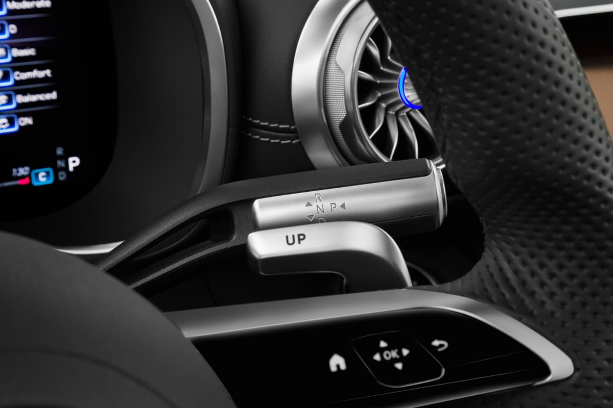 Schaltknüppel eines Mercedes AMG SL Roadster