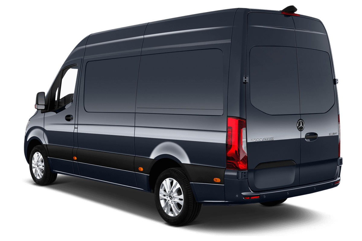 Schräge Heckansicht eines Mercedes Sprinter Kastenwagen, freigestellt