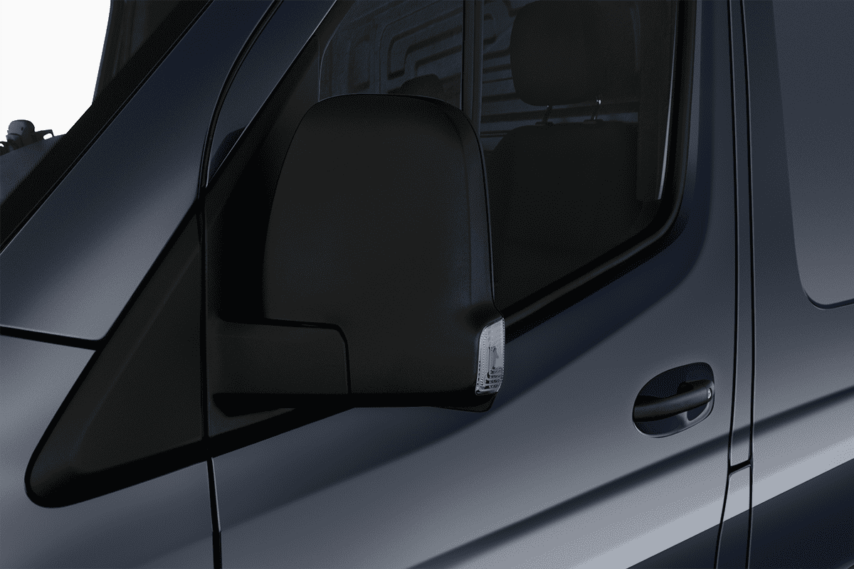 Rückspiegel eines Mercedes Sprinter Kastenwagen