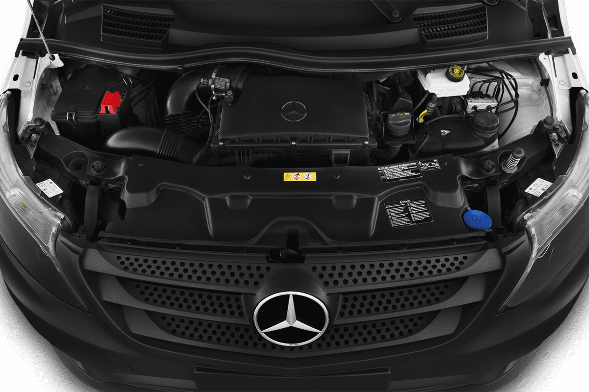 Motorraum eines Mercedes Vito Kastenwagen