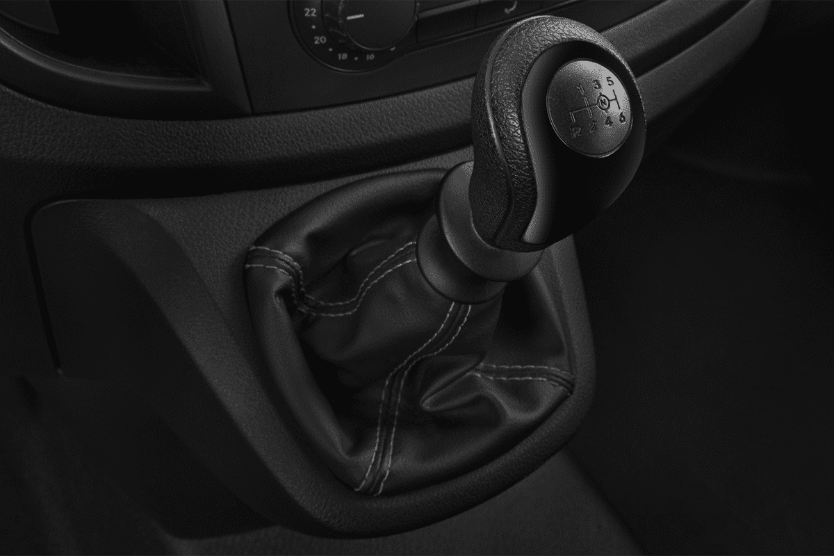 Schaltknüppel eines Mercedes Vito Kastenwagen