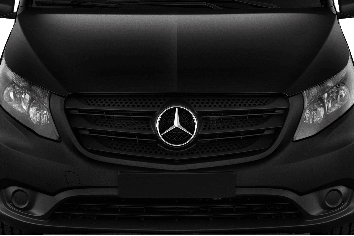 Kühlergrill eines Mercedes Vito Mixto