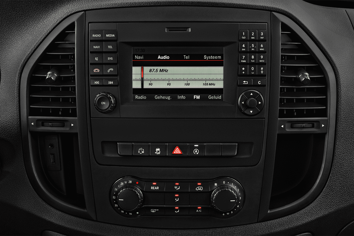 Mittelkonsole eines Mercedes eVito Tourer