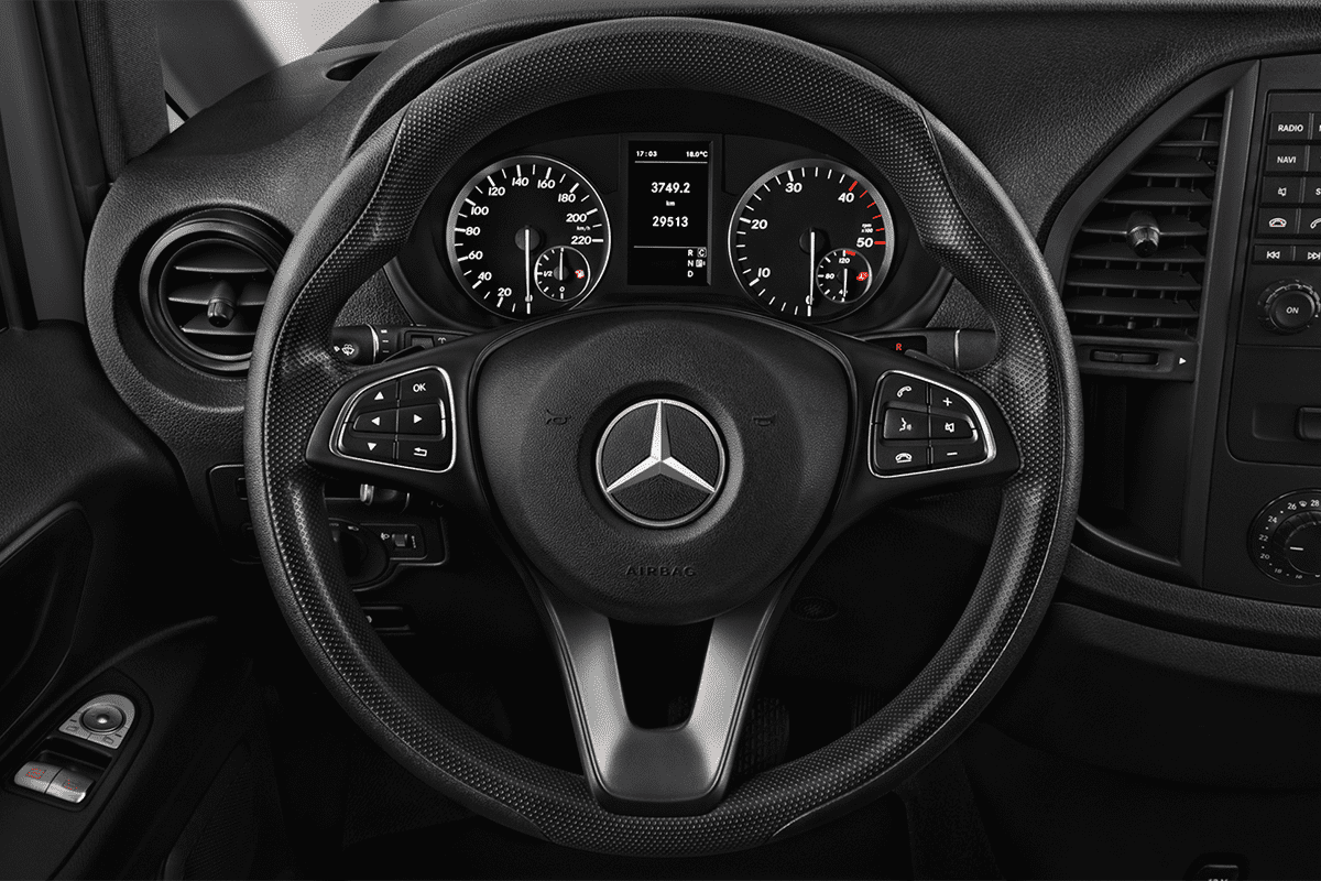 Lenkrad eines Mercedes eVito Tourer