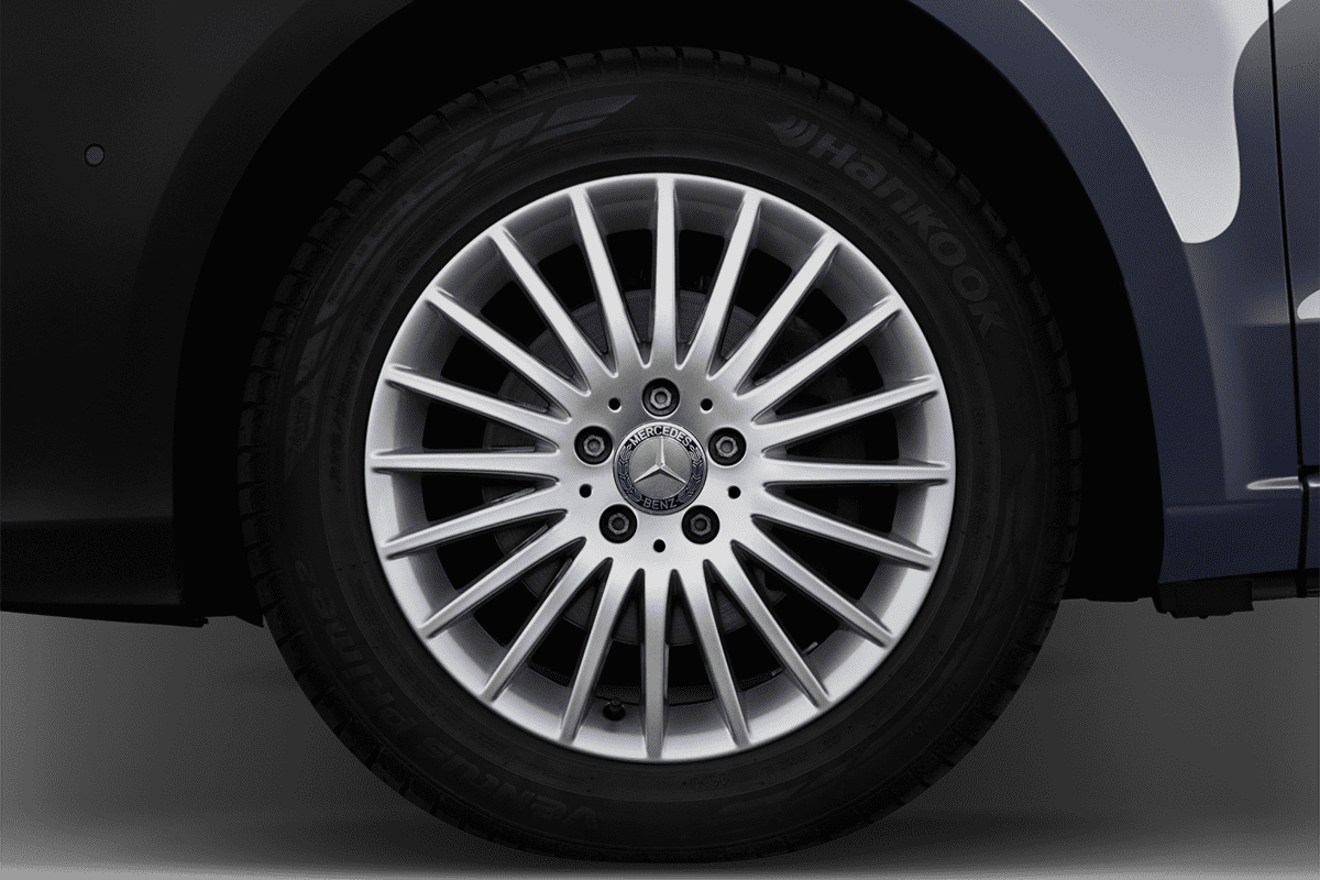 Radkappe oder Felge eines Mercedes eVito Tourer