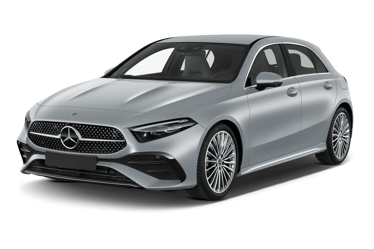 Schräge Frontansicht eines Mercedes A-Klasse, freigestellt