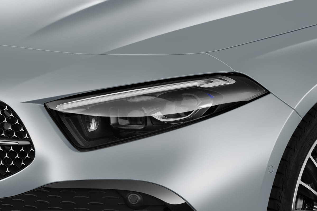 Frontscheinwerfer eines Mercedes A-Klasse