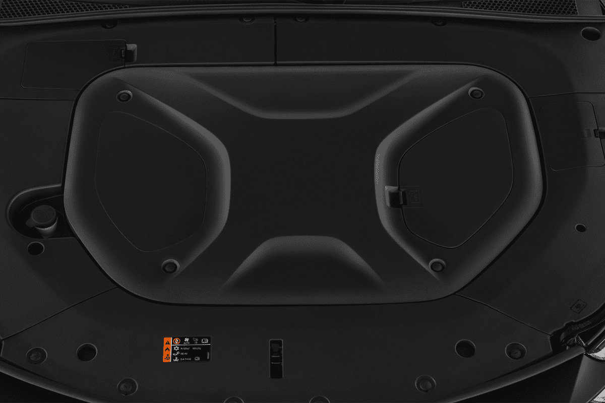 Motorraum eines MG Marvel R