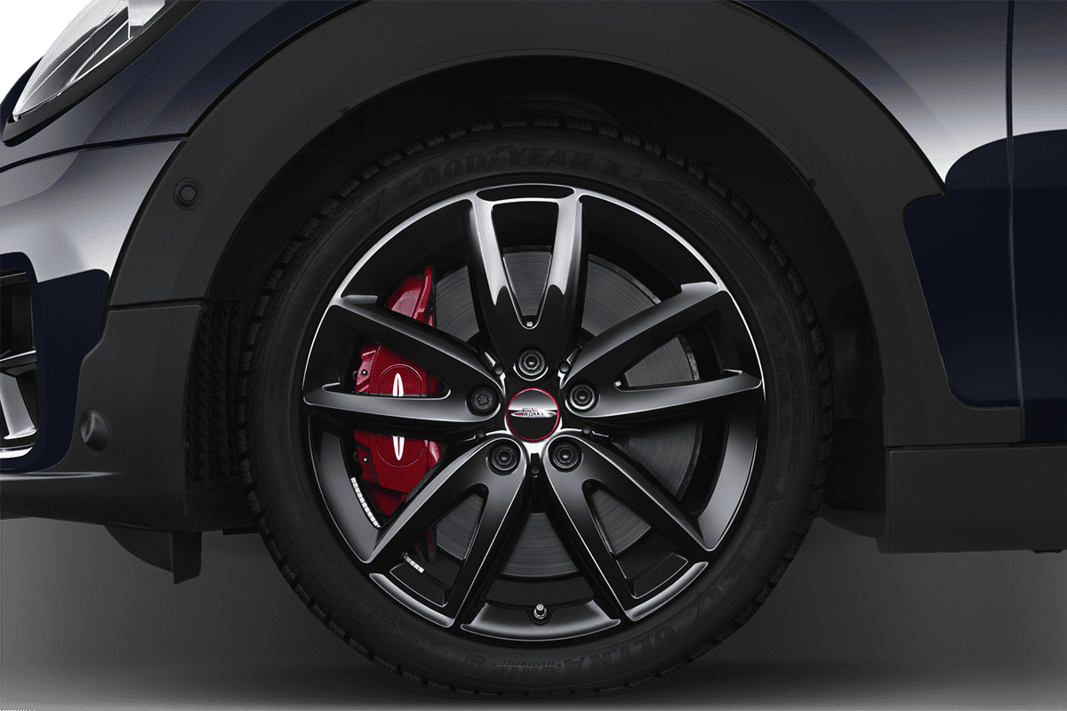 Radkappe oder Felge eines MINI Clubman John Cooper Works