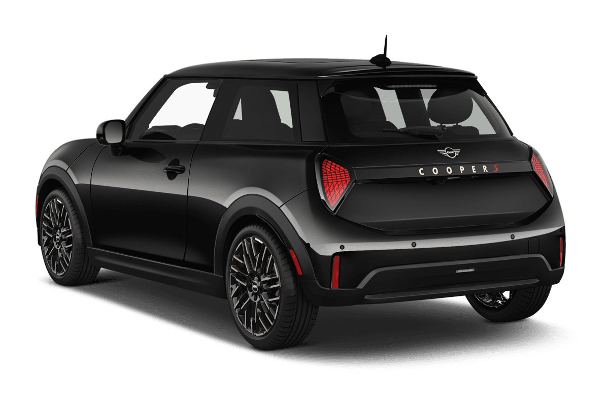 Schräge Heckansicht eines MINI Cooper 3-Türer , freigestellt