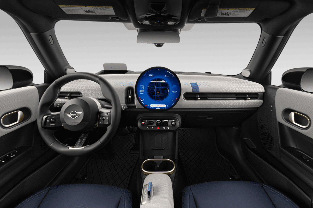 Armaturenbrett eines MINI Cooper 3-Türer