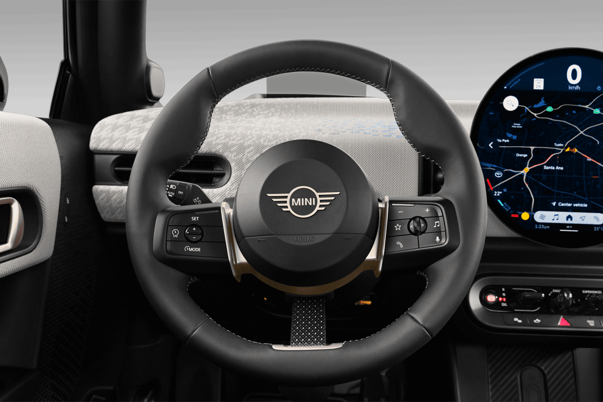 Lenkrad eines MINI Cooper 3-Türer