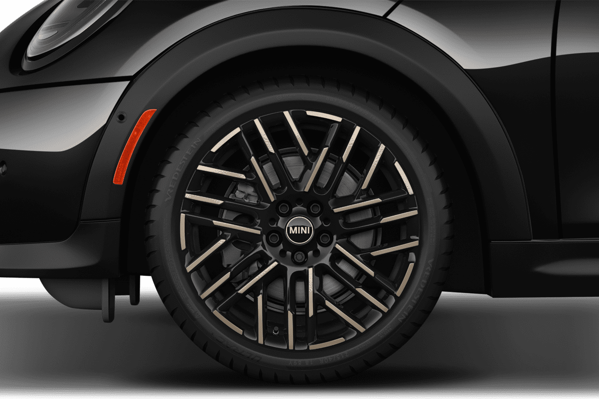 Radkappe oder Felge eines MINI Cooper 3-Türer