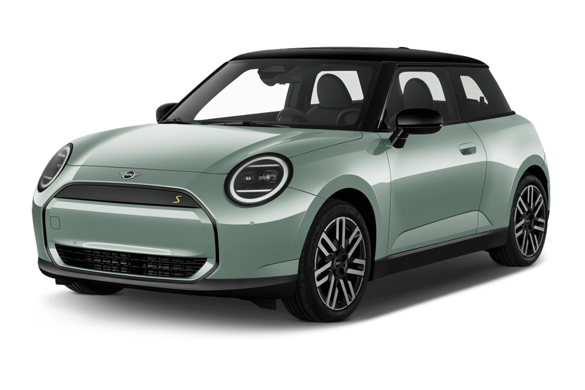 Schräge Frontansicht eines MINI Cooper Electric , freigestellt