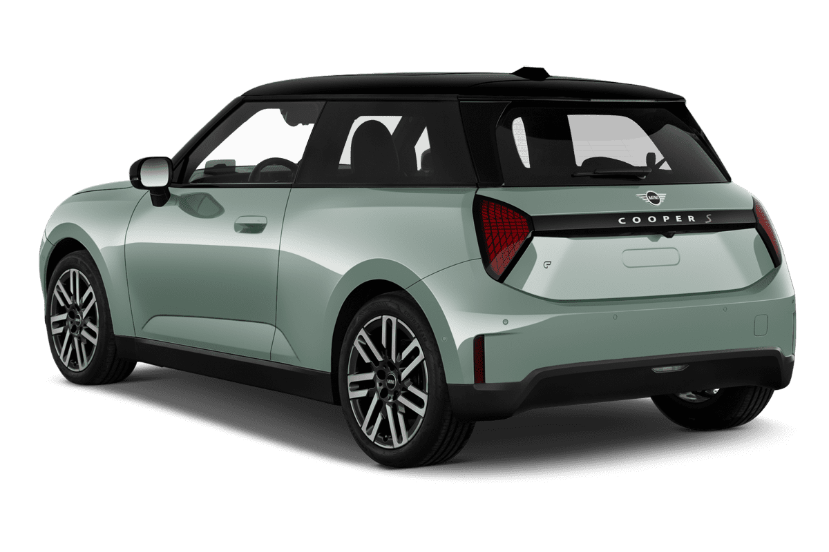 Schräge Heckansicht eines MINI Cooper Electric , freigestellt