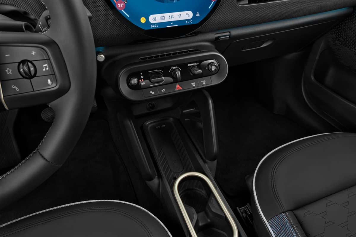 Schaltknüppel eines MINI Cooper Electric 